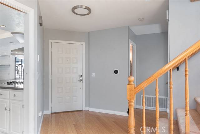 Saugus, CA 91350,21714 Jeffers LN