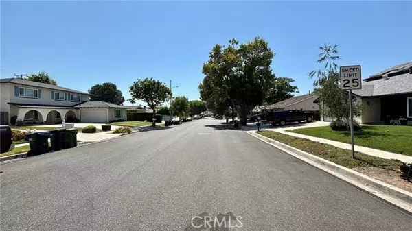 Simi Valley, CA 93063,2433 Medina AVE
