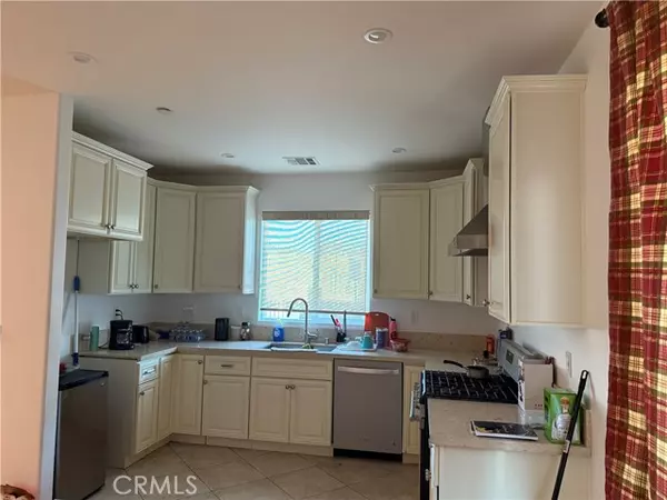 Sun Valley, CA 91352,10845 Vinedale ST