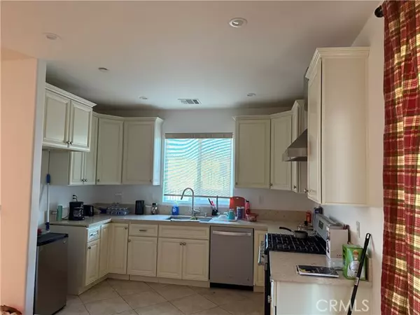 Sun Valley, CA 91352,10845 Vinedale ST