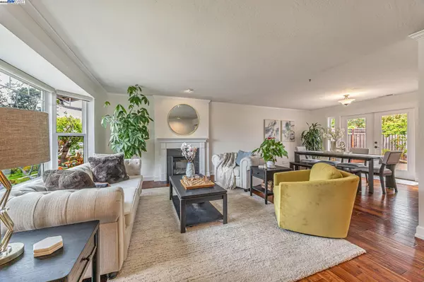 Half Moon Bay, CA 94019,190 Shelter Cove DR