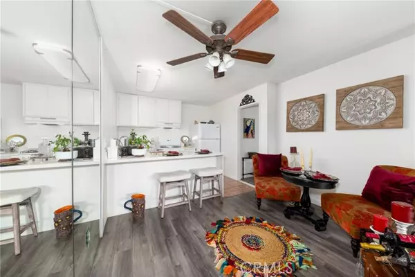 La Mirada, CA 90638,15224 Ocaso AVE H212
