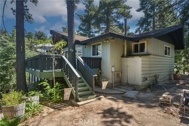 Crestline, CA 92325,1121 Chateau DR