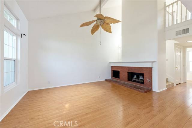 Irvine, CA 92612,3 Wellesley 11