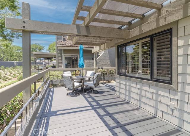 Irvine, CA 92604,4 Lakeknoll 43