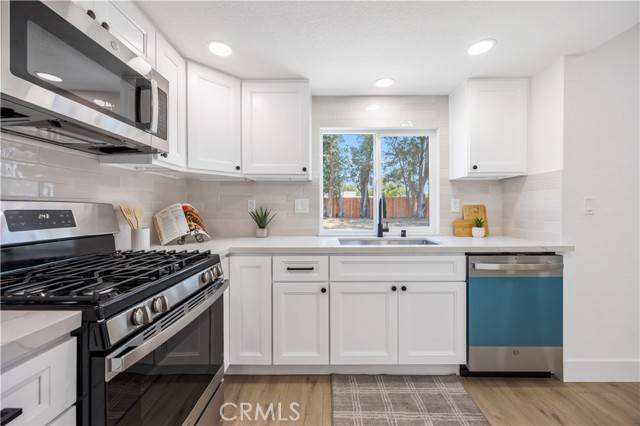Fontana, CA 92335,15250 Holly DR
