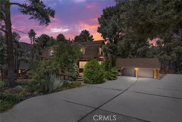2712 Tirol DR, CA 93225