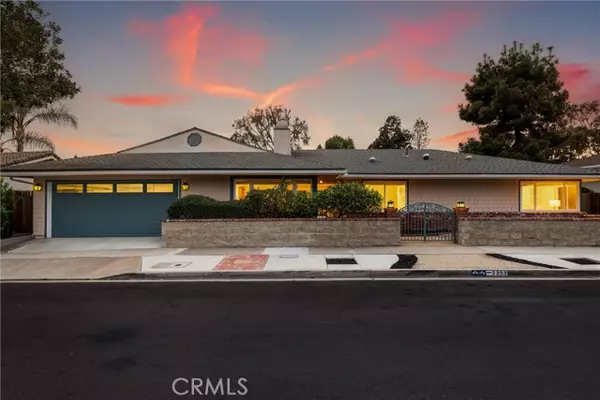 2233 Heather LN, Newport Beach, CA 92660