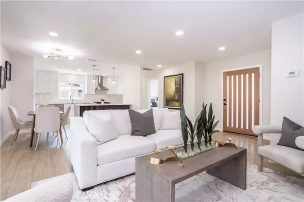 20341 Schoenborn ST, Winnetka, CA 91306