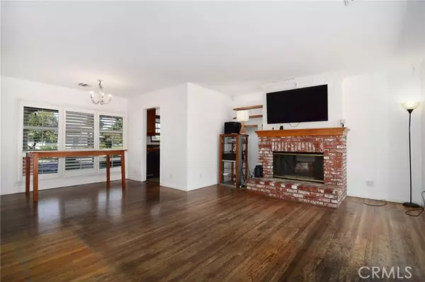 Lake Balboa, CA 91406,7514 Paso Robles AVE