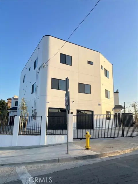 East Los Angeles, CA 90063,4268 Capistrano WAY