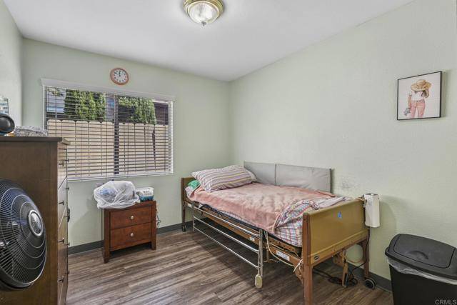 San Diego, CA 92114,5979 Harps CT
