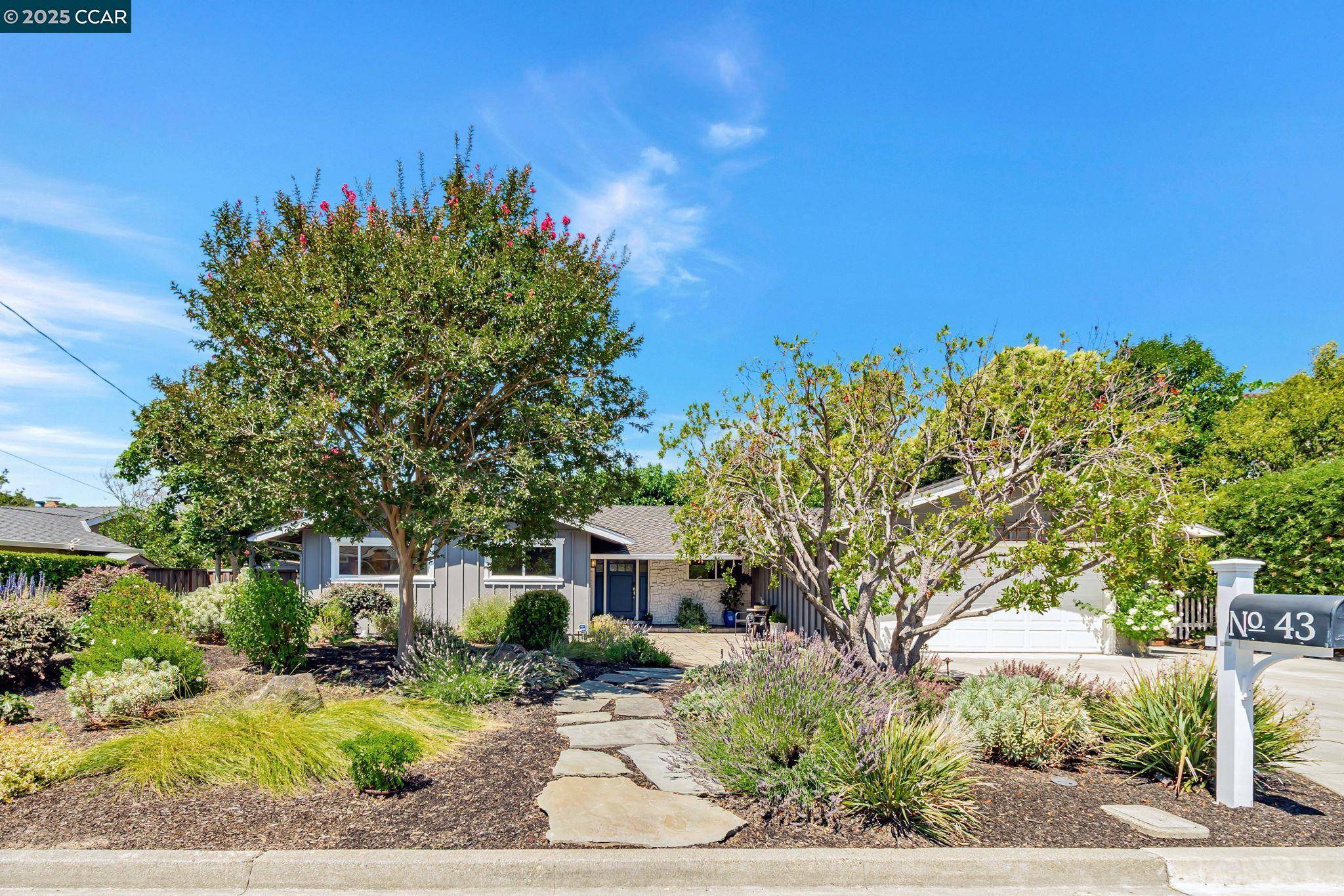 43 Wandel Dr, Moraga, CA 94556