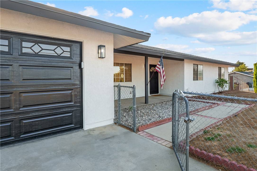 Hesperia, CA 92345,7046 7th