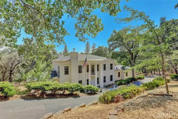 19555 Black Oak LN, Grass Valley, CA 95949