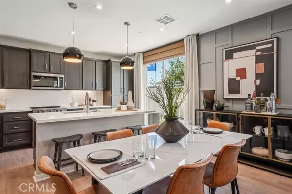 Fontana, CA 92336,6346 Moonfire LN