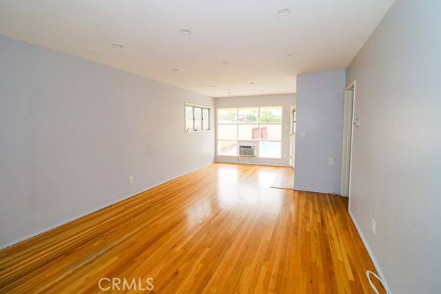 Panorama City, CA 91402,8700 Katherine AVE