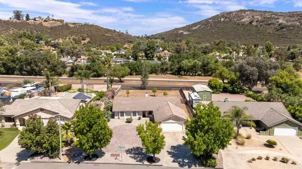 Ramona, CA 92065,24039 Del Amo RD