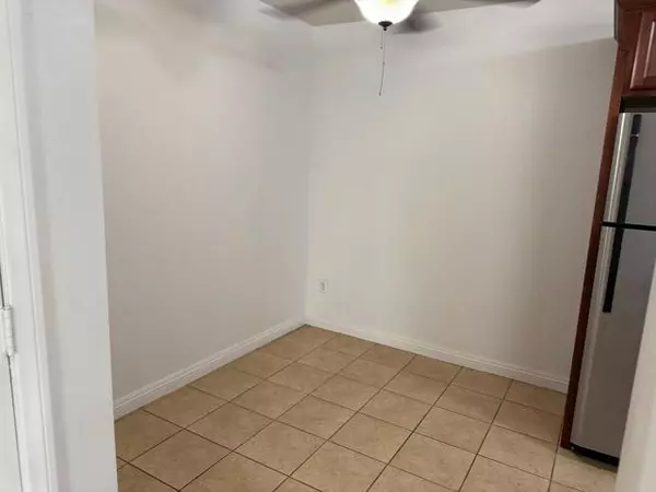 El Cajon, CA 92020,550 Graves 20