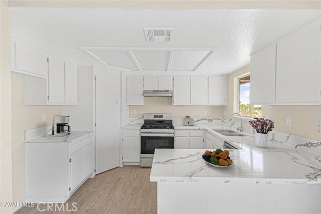 Palmdale, CA 93591,16509 Mackennas Gold AVE