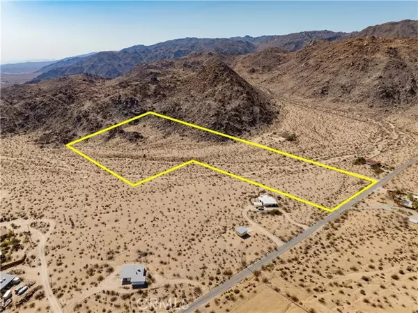 Twentynine Palms, CA 92277,7099 Canyon RD