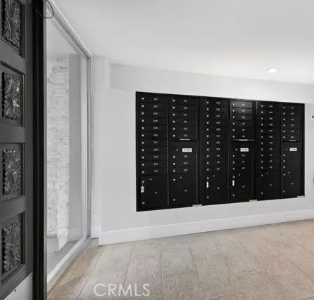 La Jolla, CA 92037,2510 Torrey Pines RD 213