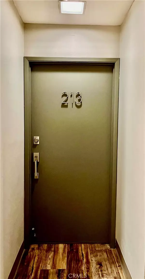 La Jolla, CA 92037,2510 Torrey Pines RD 213