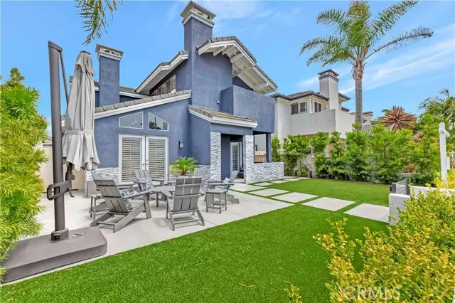 1916 Pine ST, Huntington Beach, CA 92648