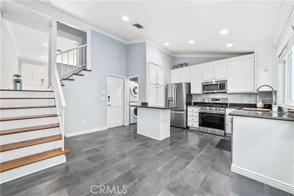 Tarzana, CA 91356,18631 Collins ST 10