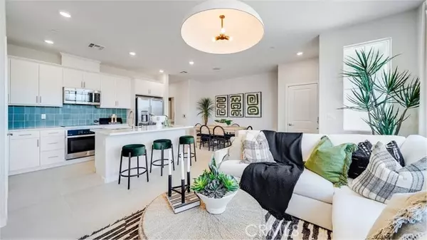 Ontario, CA 91761,2577 Cloudview Privado