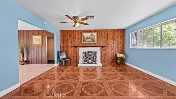 Rialto, CA 92376,878 E Holly ST