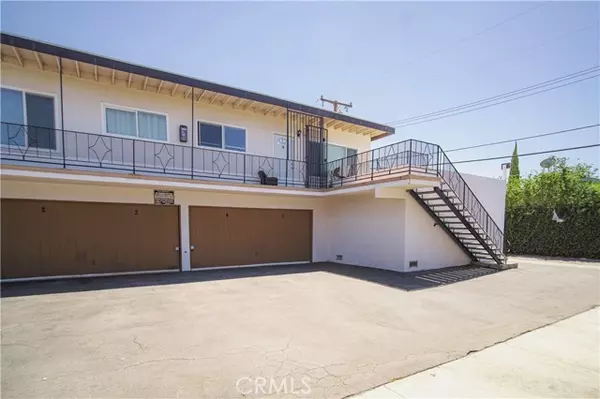 Orange, CA 92867,218 W Wilson AVE