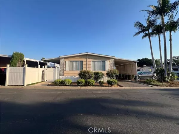 201 W Collins AVE 40, Orange, CA 92867