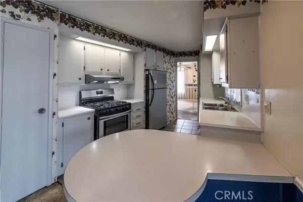 Hemet, CA 92543,332 N Lyon 82
