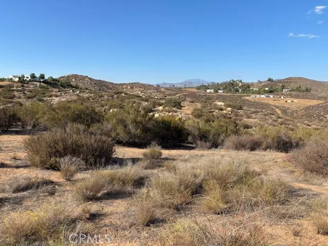 0 Arcola RD, Hemet, CA 92544