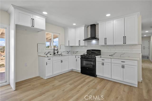 Lancaster, CA 93535,40635 159th ST