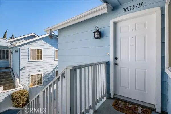7025 Glade AVE 11, Canoga Park, CA 91303