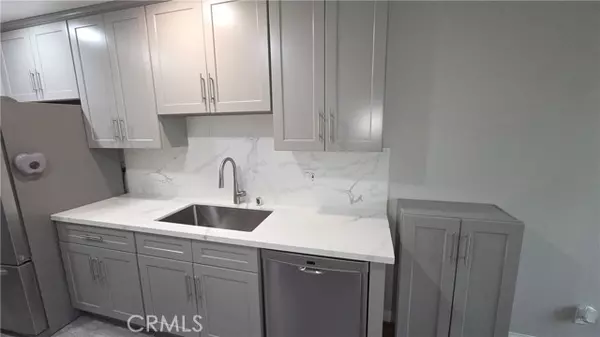 Encino, CA 91316,5400 Lindley AVE 105