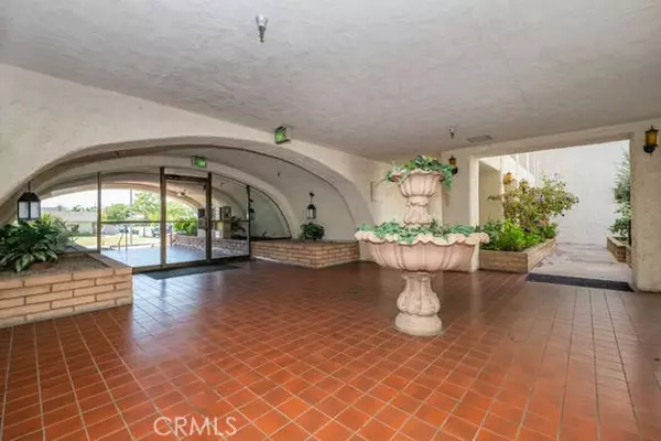 Seal Beach, CA 90740,12300 Montecito RD 13