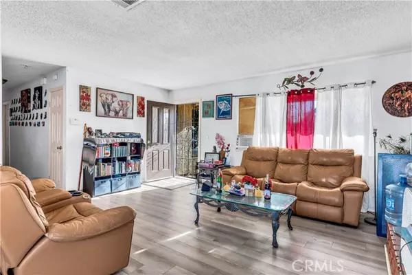 Lancaster, CA 93535,40942 159th ST