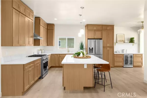 Burbank, CA 91505,631 N Kenwood ST