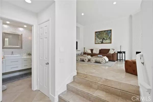 Huntington Beach, CA 92648,19355 Maidstone LN