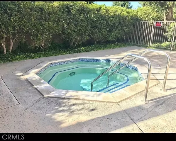 Canoga Park, CA 91303,6815 Remmet AVE 216