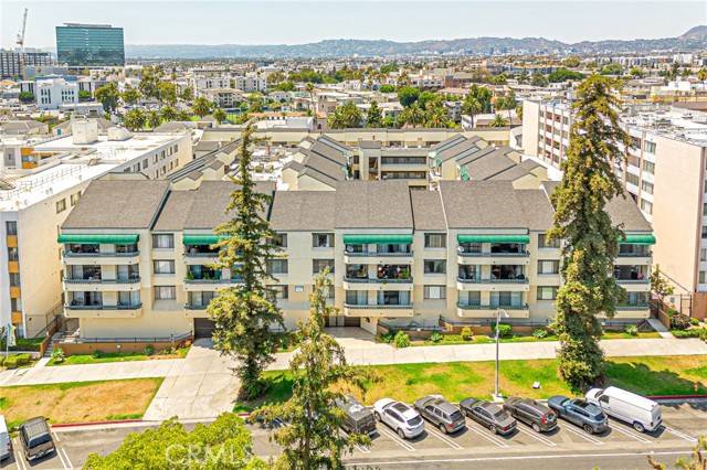 435 S La Fayette Park PL 219, Los Angeles, CA 90057