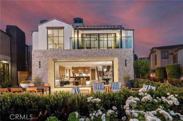 Newport Beach, CA 92663,205 Via Eboli