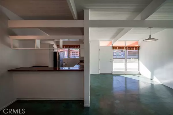 West Hollywood, CA 90046,1400 N Hayworth AVE 28