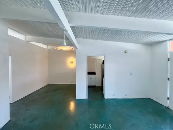 West Hollywood, CA 90046,1400 N Hayworth AVE 28