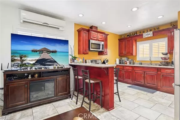 10240 Atlantic AVE, South Gate, CA 90280