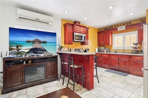 10240 Atlantic AVE, South Gate, CA 90280