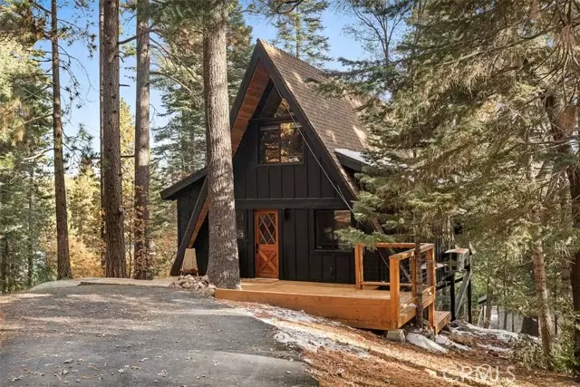 Lake Arrowhead, CA 92352,26664 Thunderbird DR